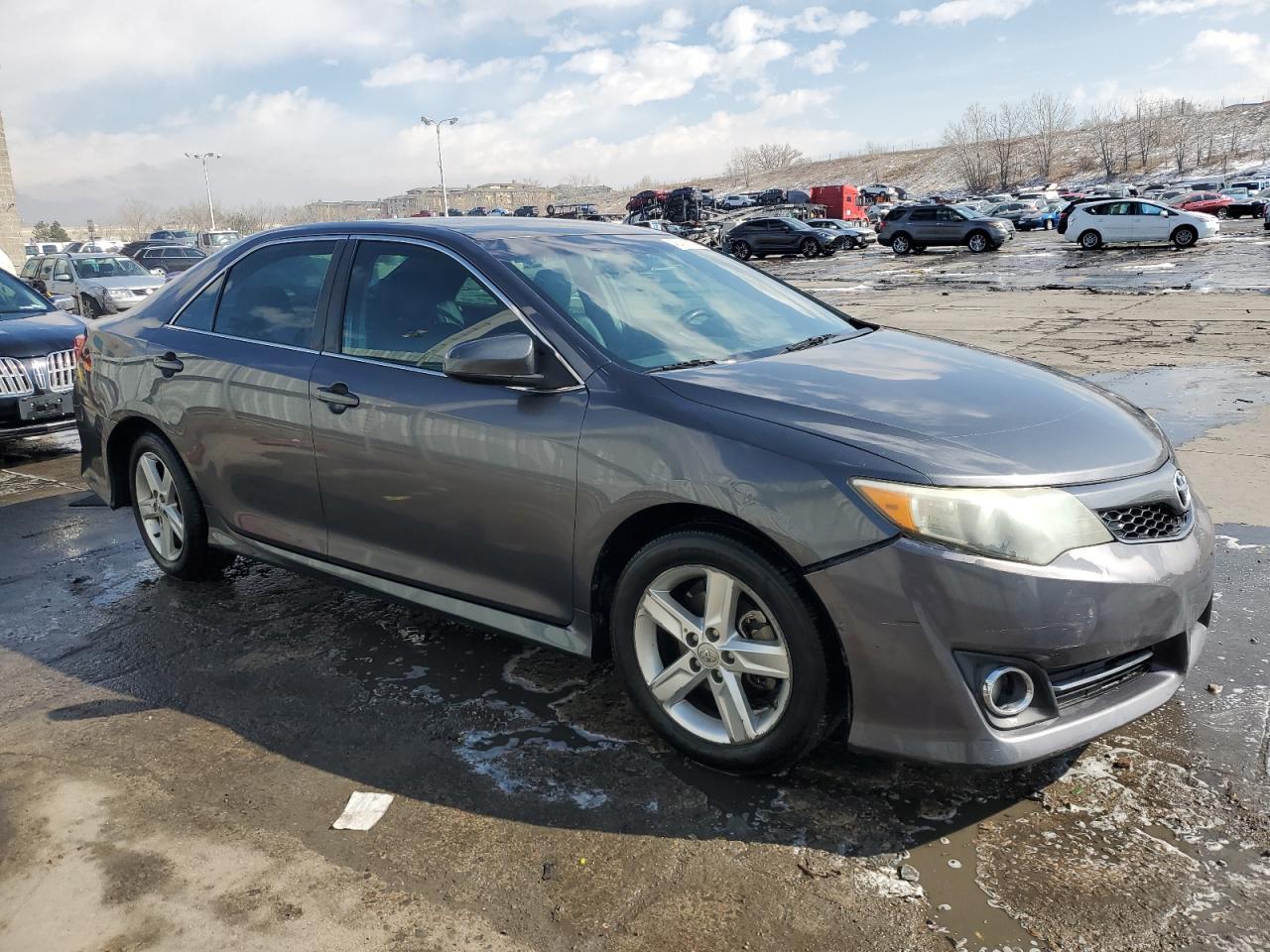 2013 TOYOTA CAMRY L - Фото 4