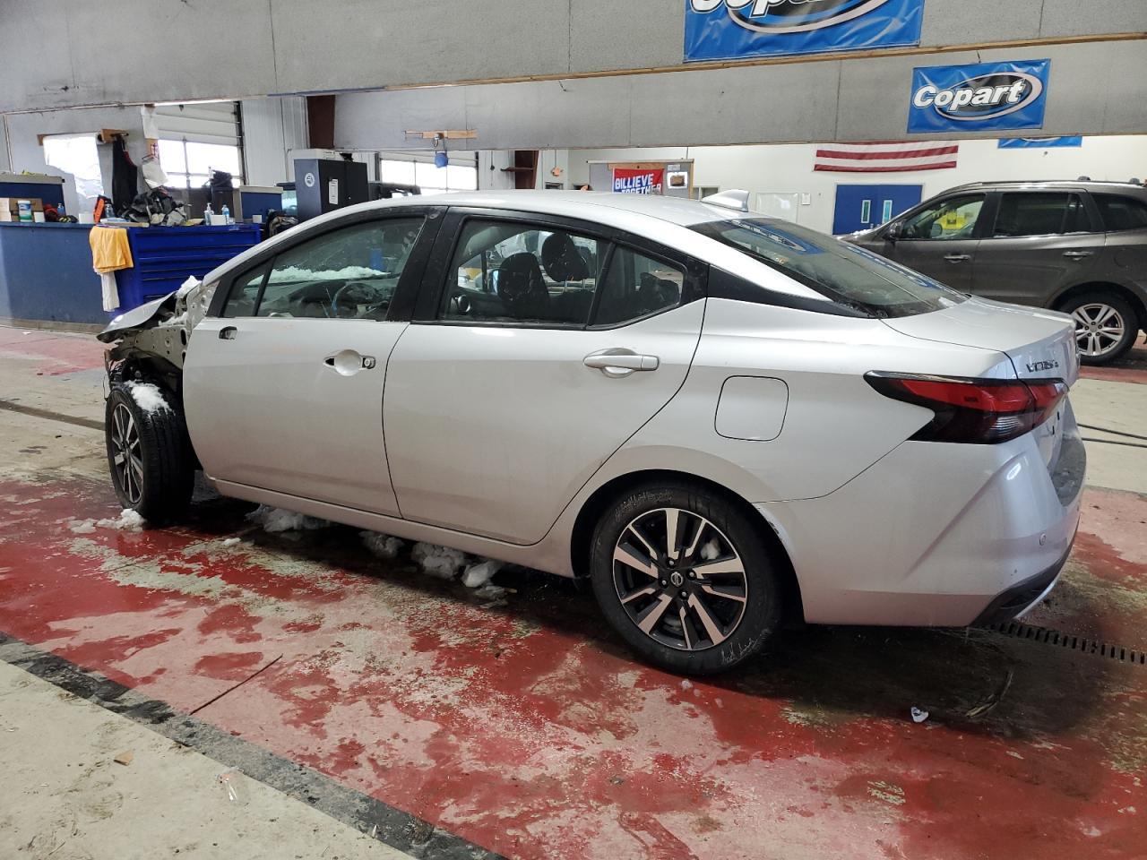 2021 NISSAN VERSA SV - Фото 2