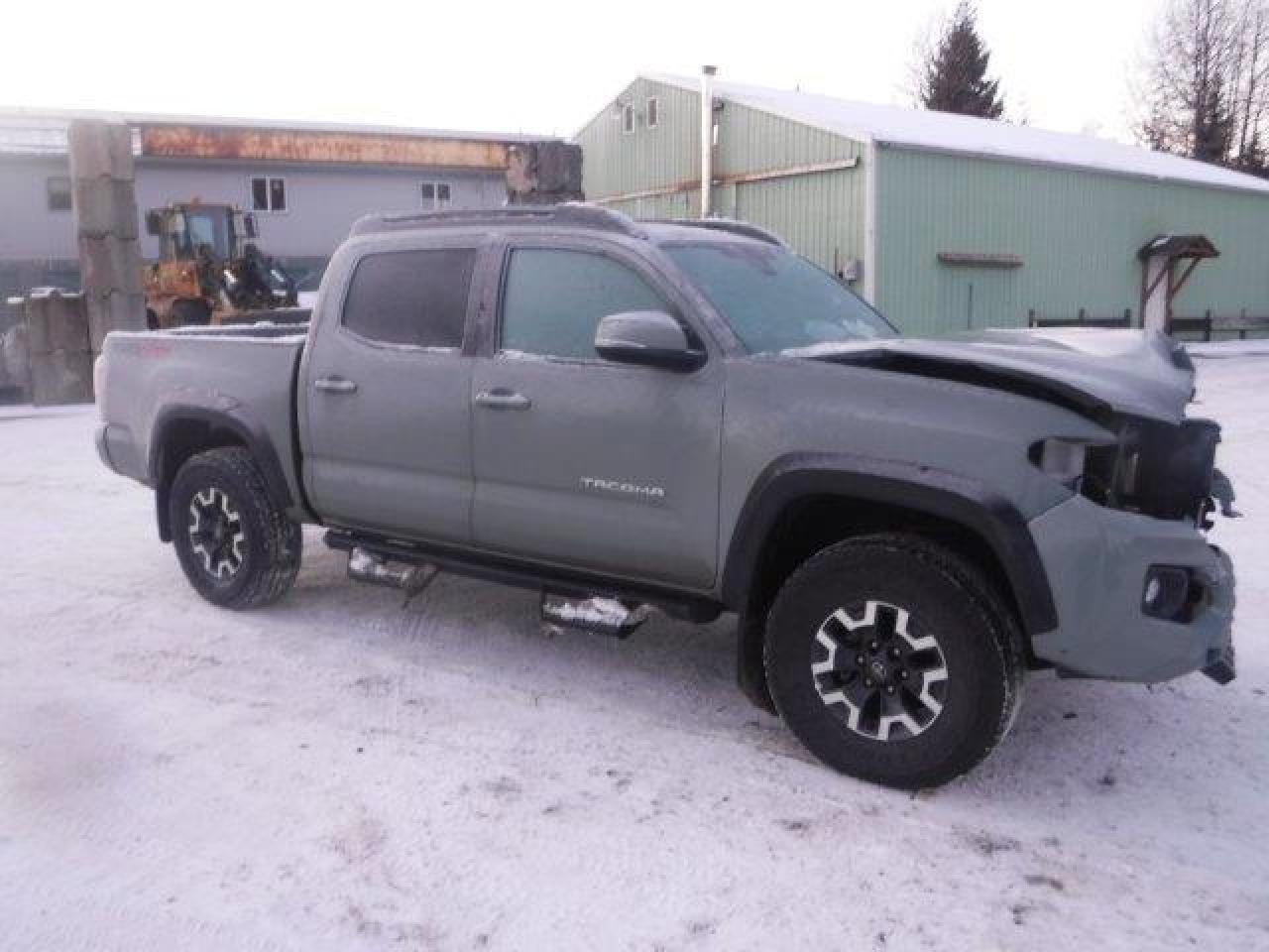 2023 TOYOTA TACOMA DOU - Фото 4