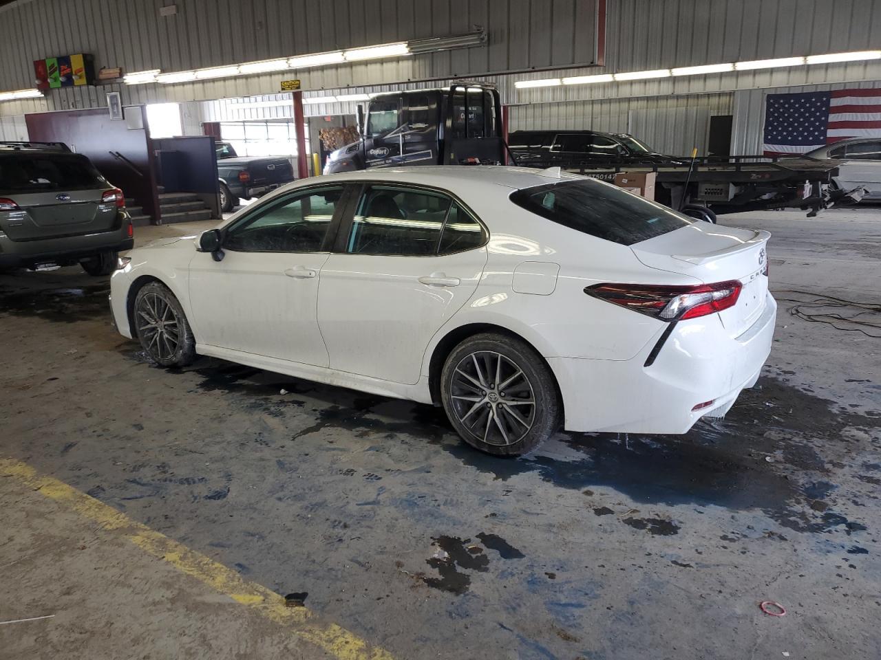 2021 TOYOTA CAMRY SE - Image 2