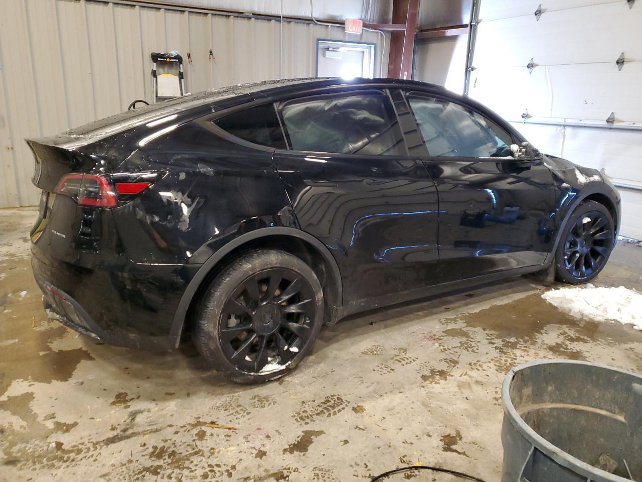 2024 TESLA MODEL Y - Image 3