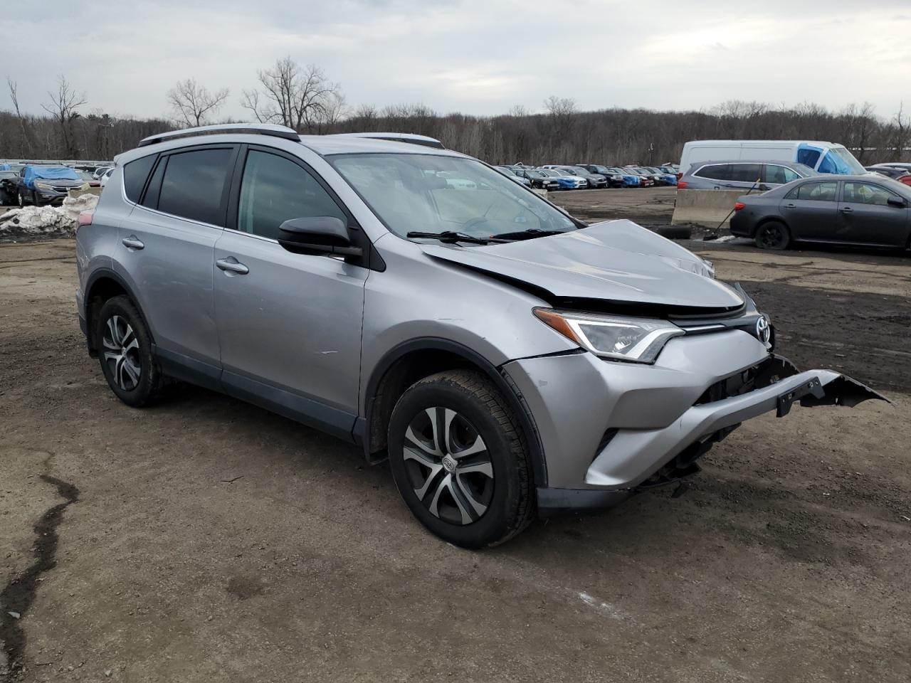 2016 TOYOTA RAV4 LE - Фото 4