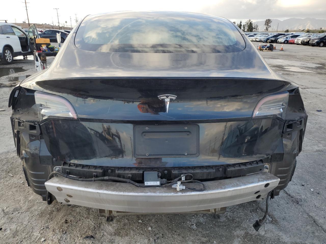 2019 TESLA MODEL 3 - Image 6
