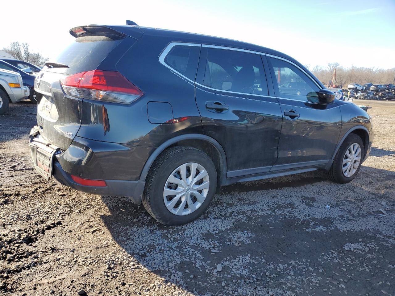 2018 NISSAN ROGUE S - Фото 3