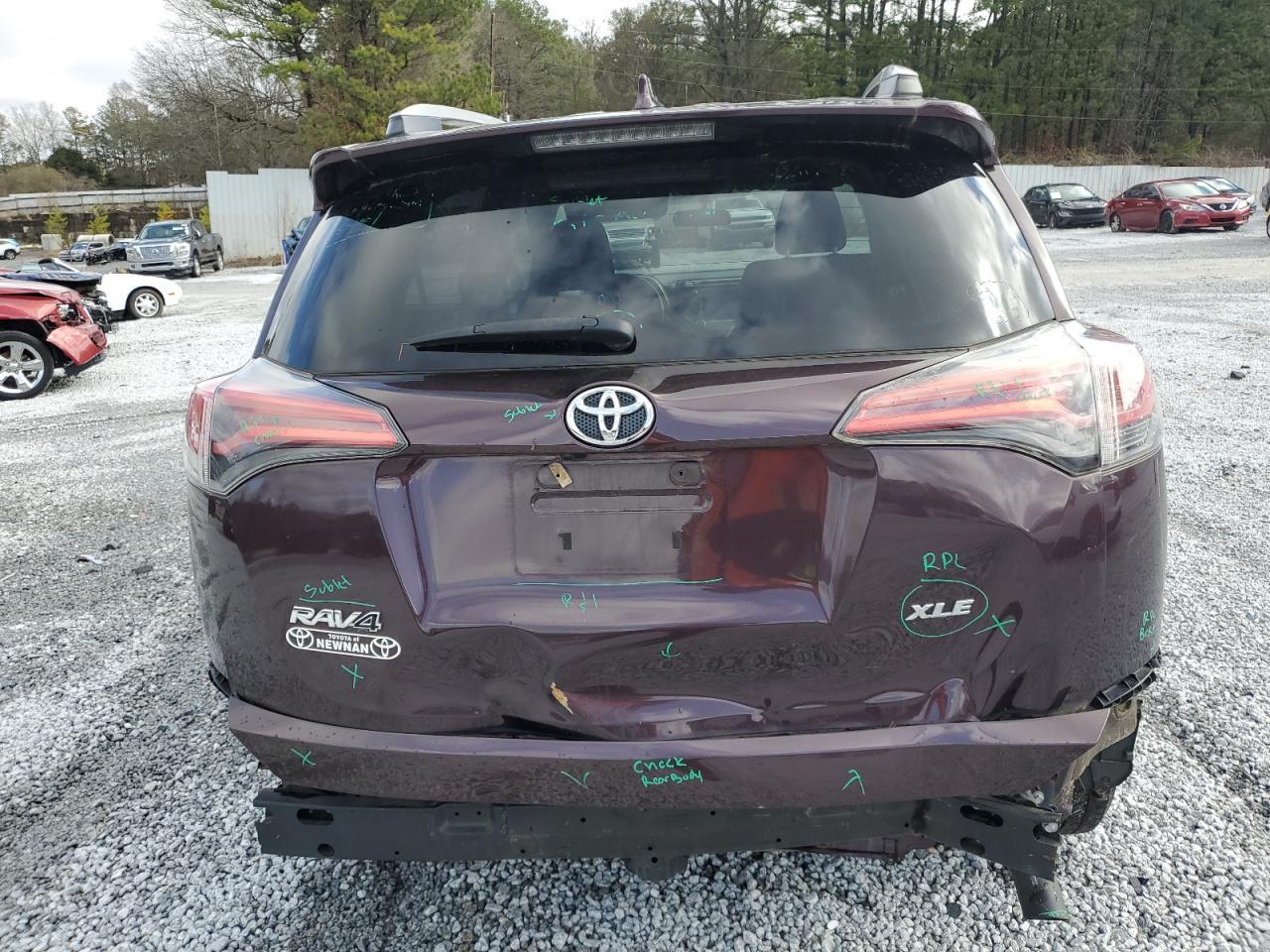 2016 TOYOTA RAV4 XLE - Фото 6