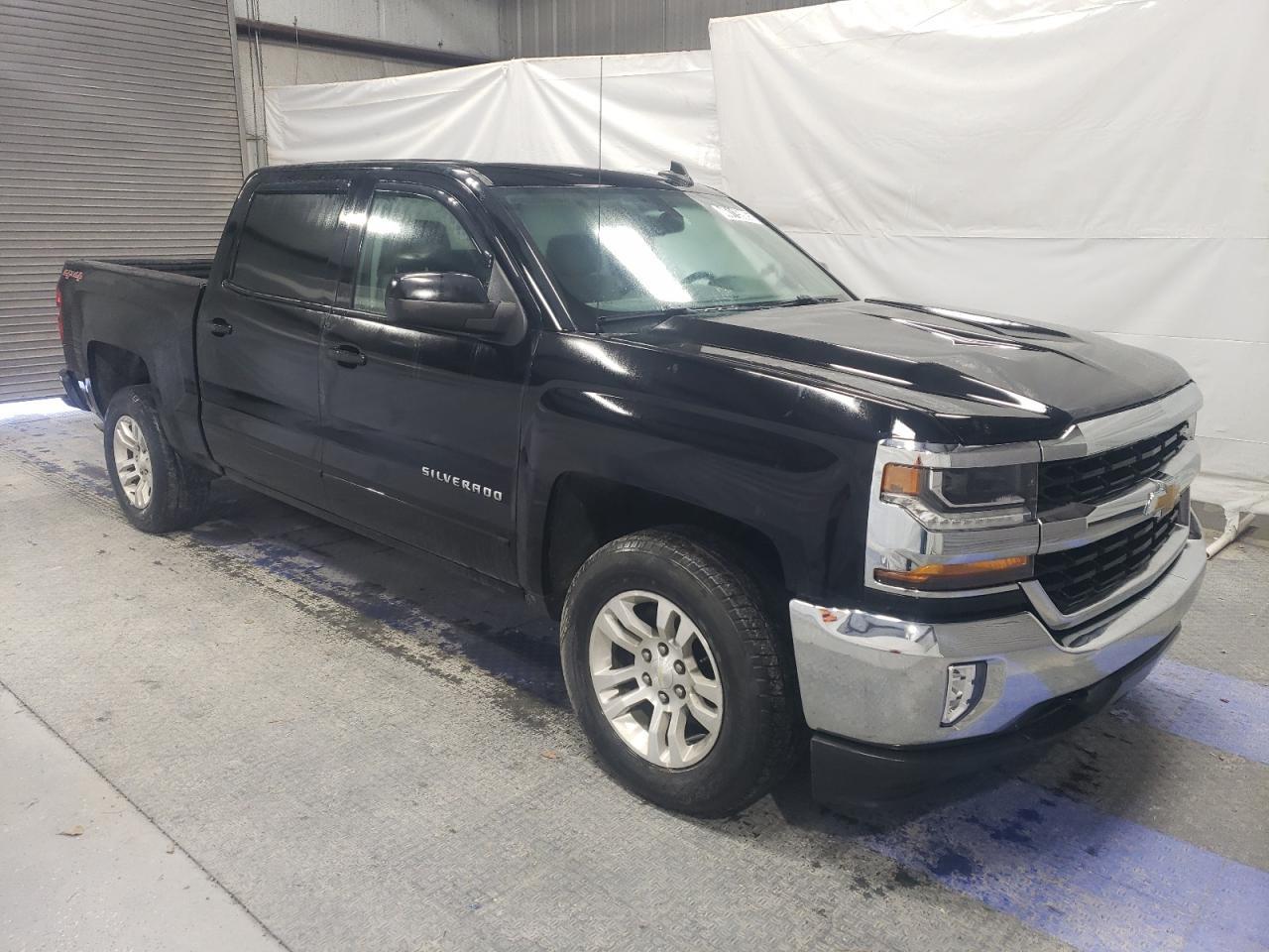 2017 CHEVROLET SILVERADO - Image 4
