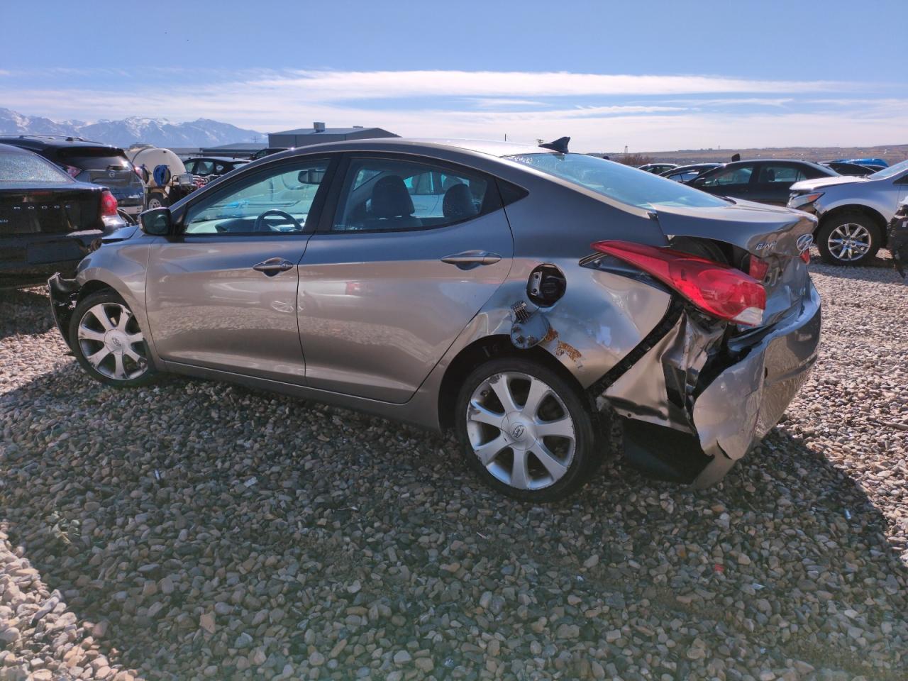 2013 HYUNDAI ELANTRA GL - Image 2