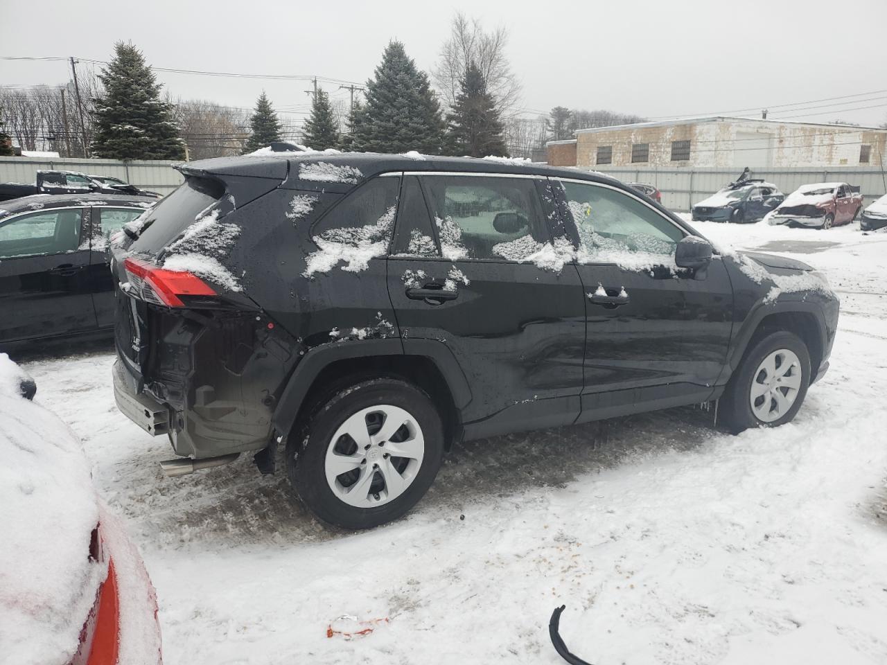 2023 TOYOTA RAV4 LE - Фото 3