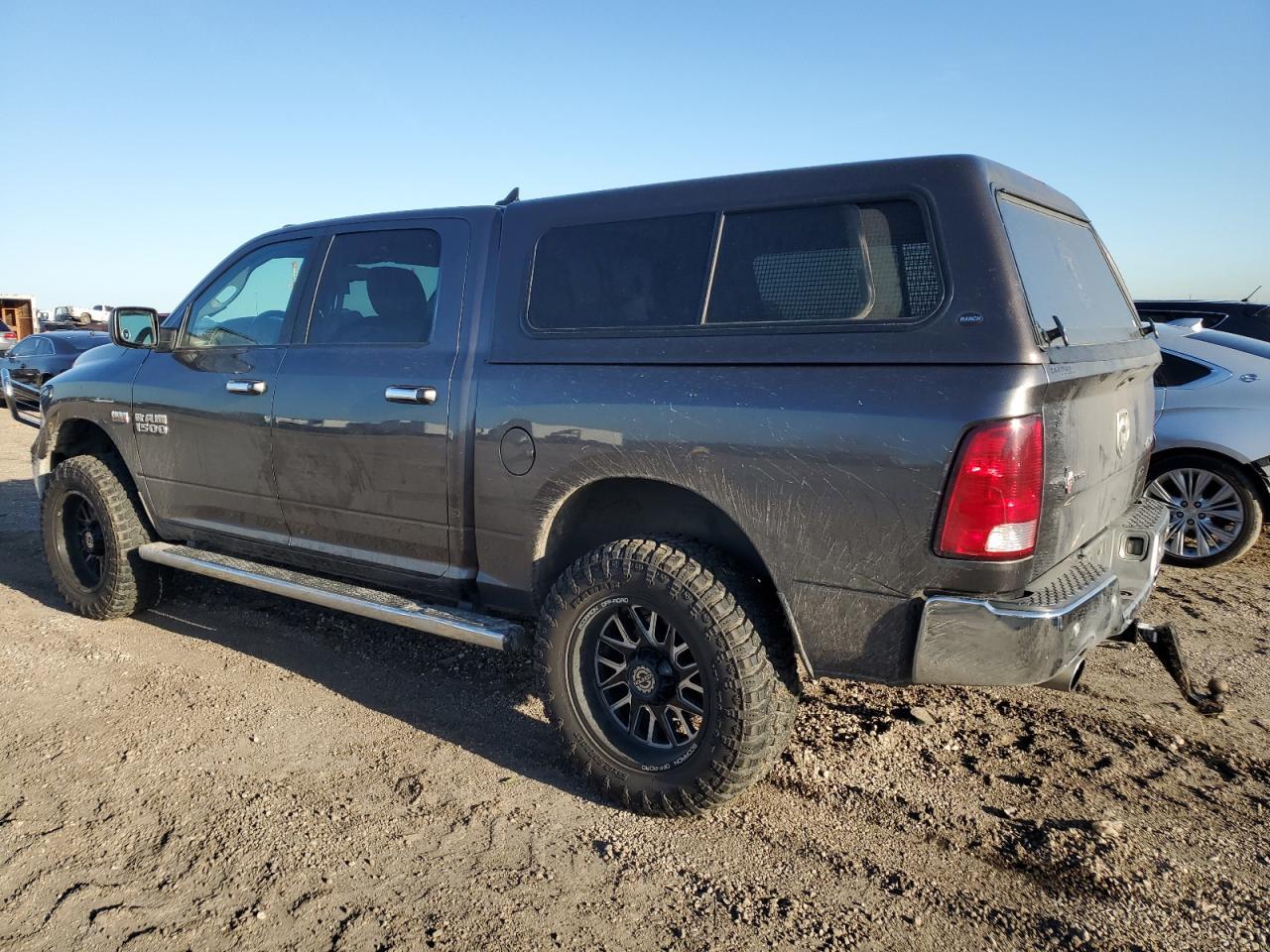 2015 RAM 1500 SLT - Image 2