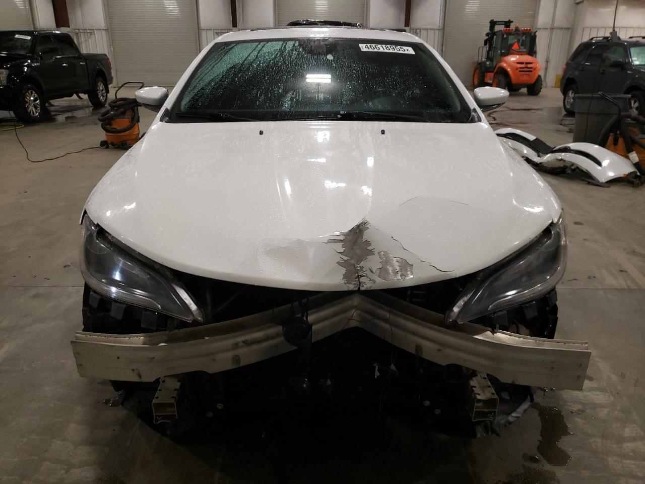 2015 CHRYSLER 200 C - Фото 5