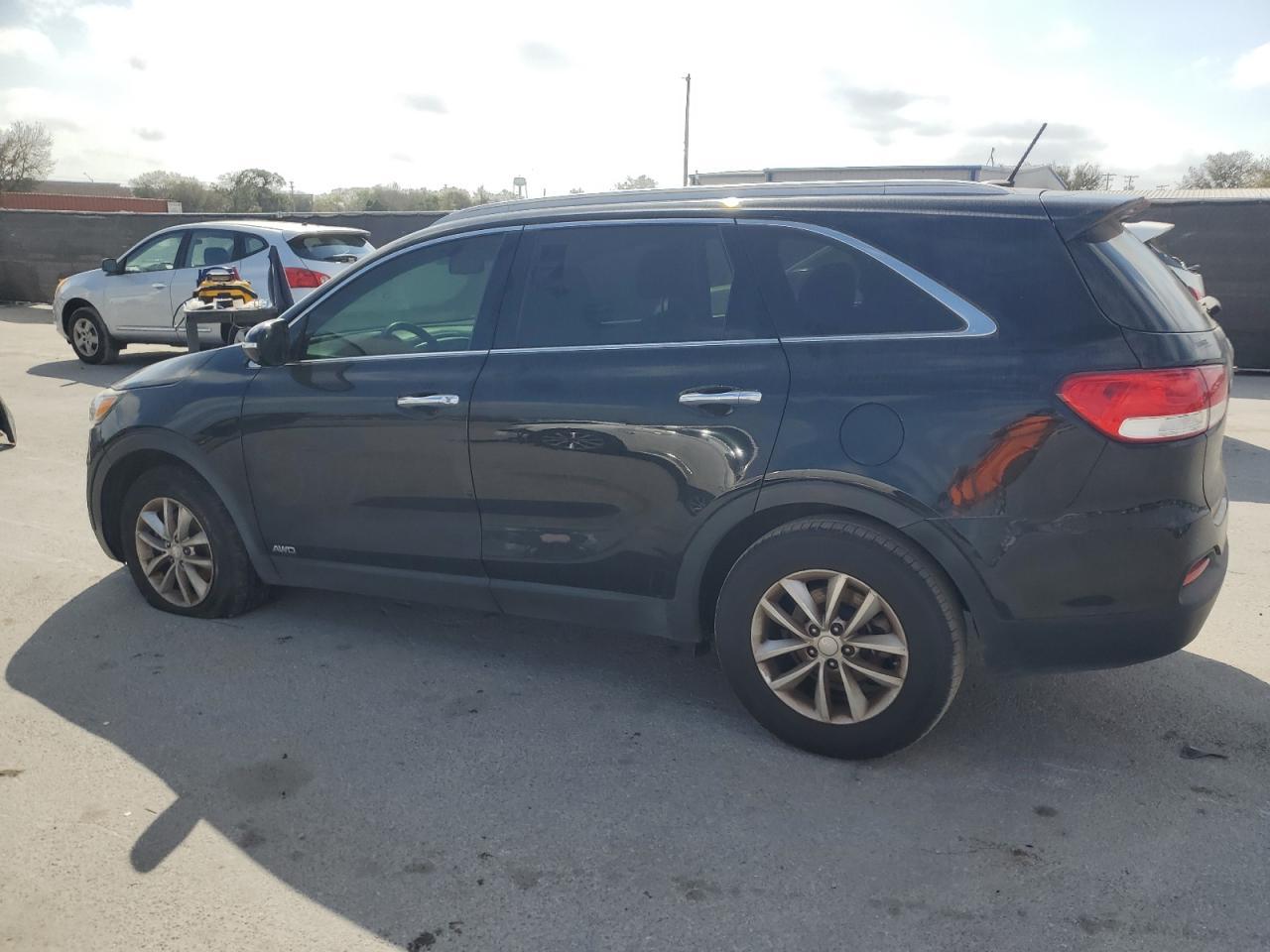 2017 KIA SORENTO LX - Фото 2