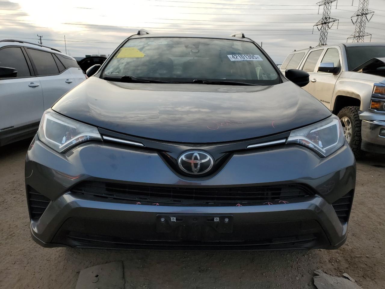 2017 TOYOTA RAV4 LE - Фото 5