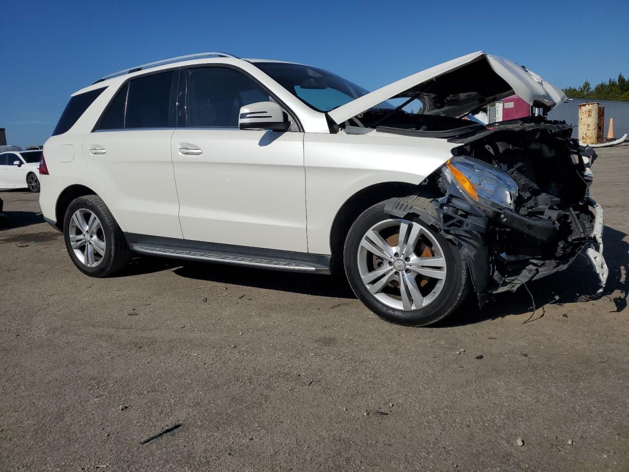 2013 MERCEDES-BENZ C-CLASS C3 - Image 4