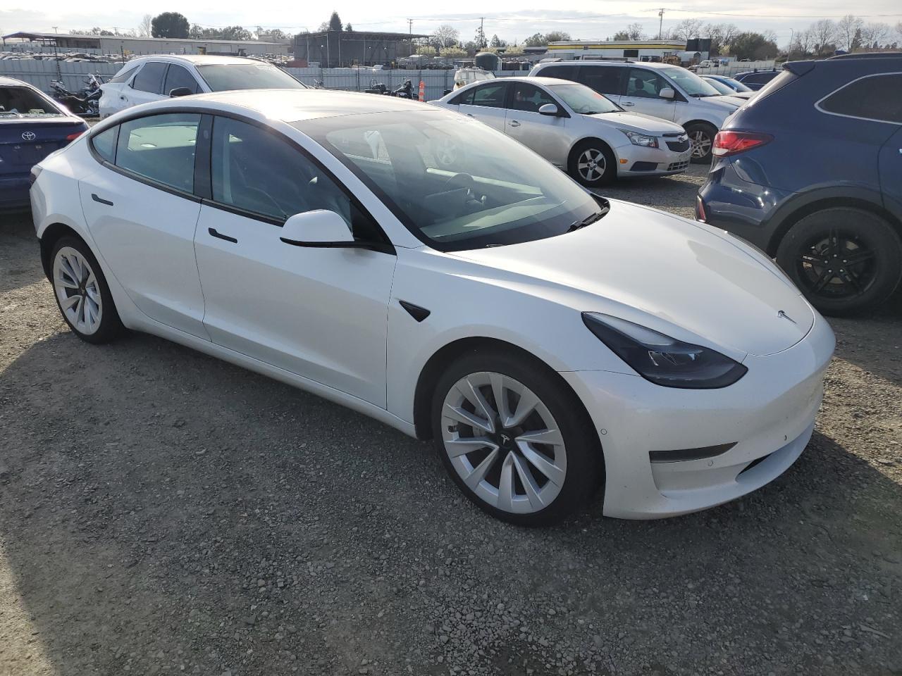 2021 TESLA MODEL 3 - Фото 4