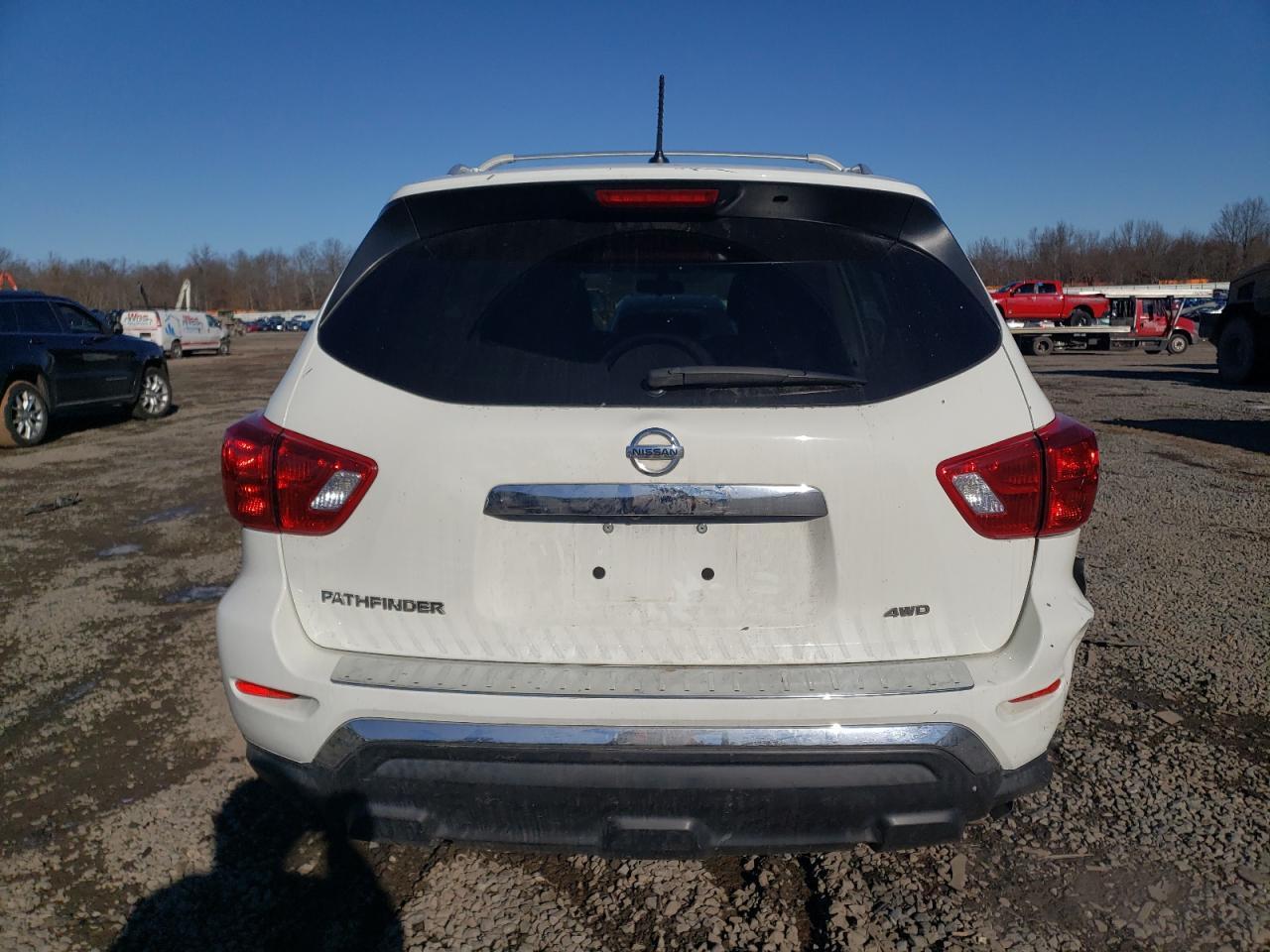 2017 NISSAN PATHFINDER - Image 6