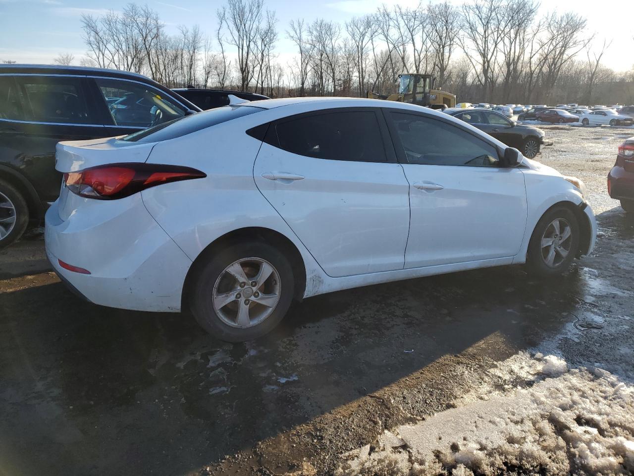 2015 HYUNDAI ELANTRA SE - Фото 3