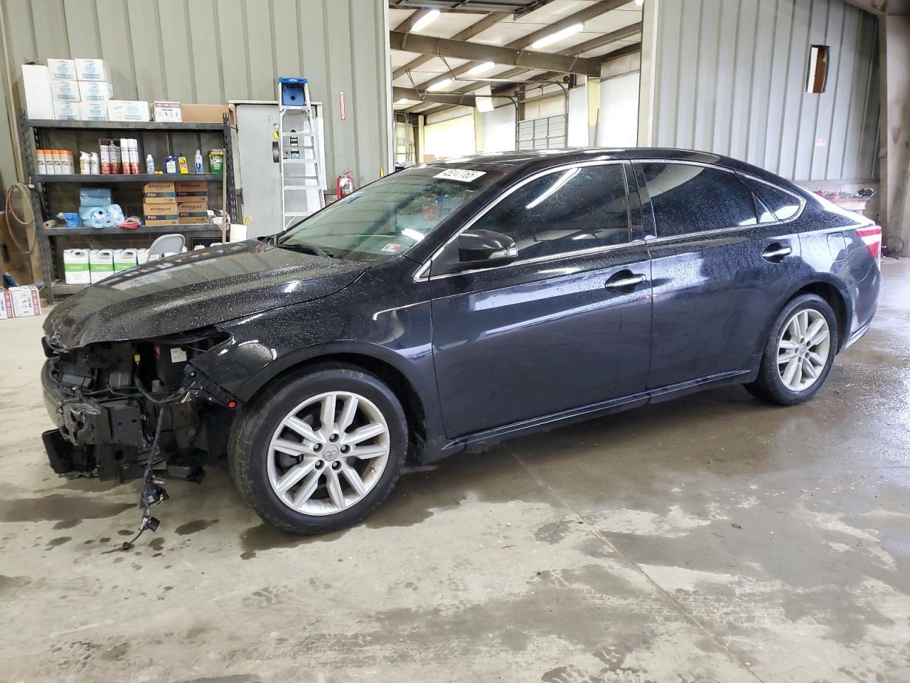 2015 TOYOTA AVALON XLE