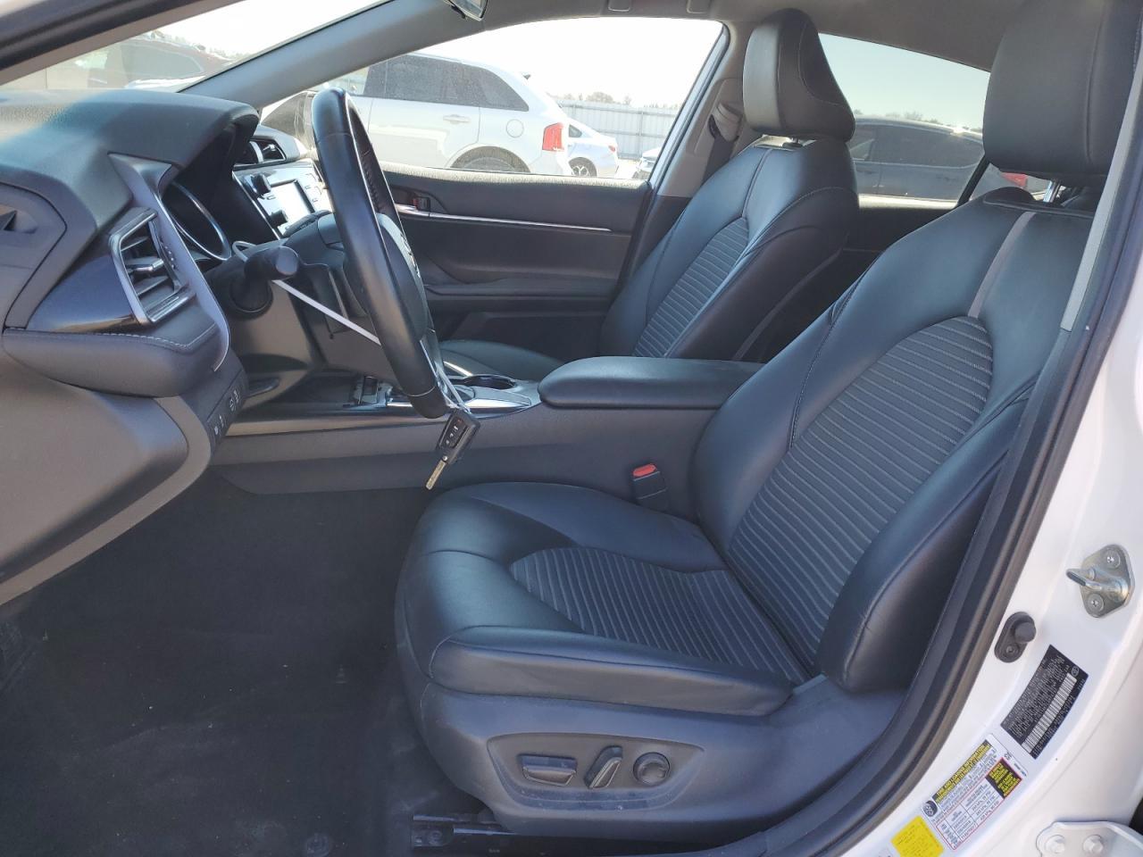 2020 TOYOTA CAMRY SE - Image 7