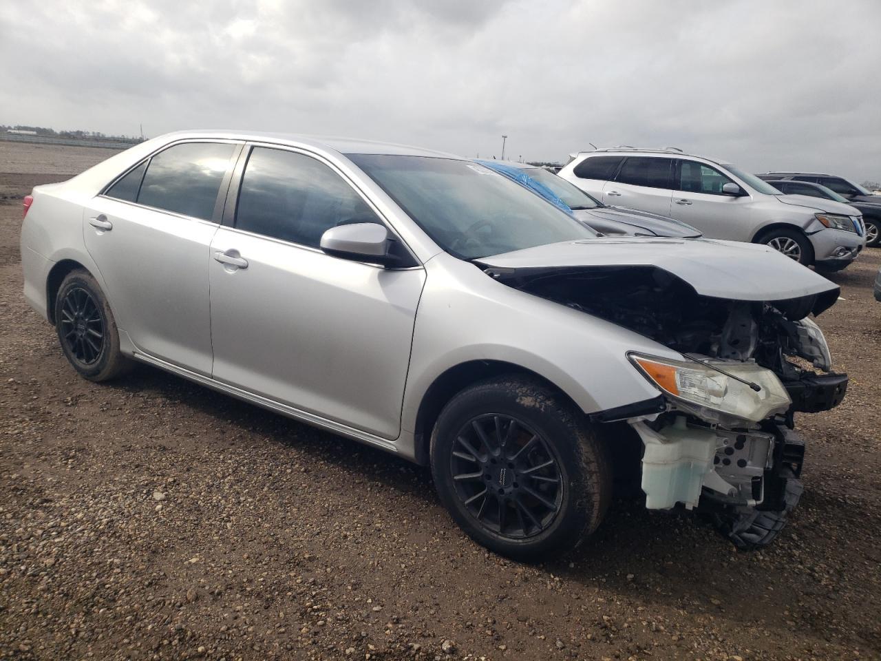 2014 TOYOTA CAMRY L - Image 4