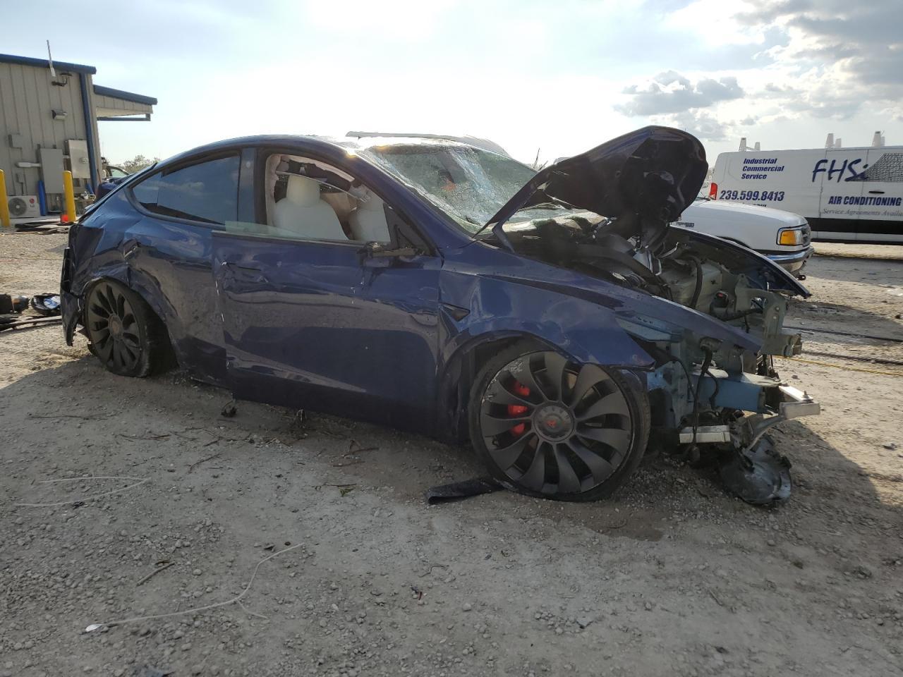 2022 TESLA MODEL Y - Image 4