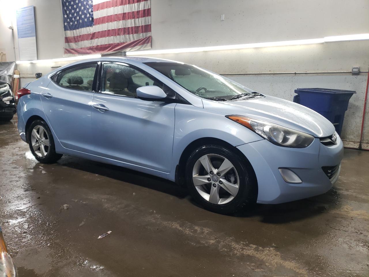 2013 HYUNDAI ELANTRA GL - Image 4