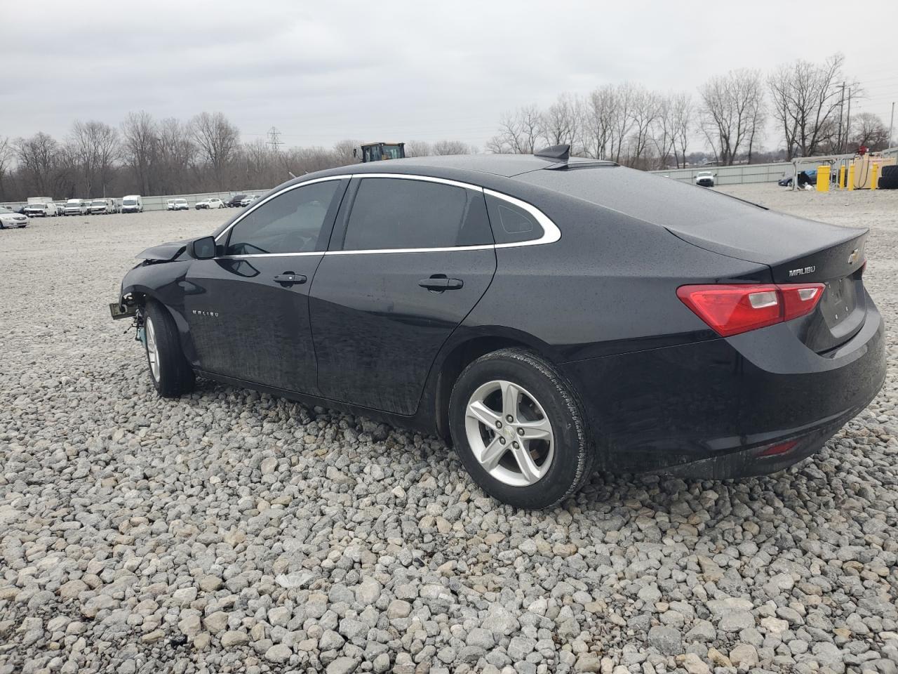 2019 CHEVROLET MALIBU LS - Фото 2