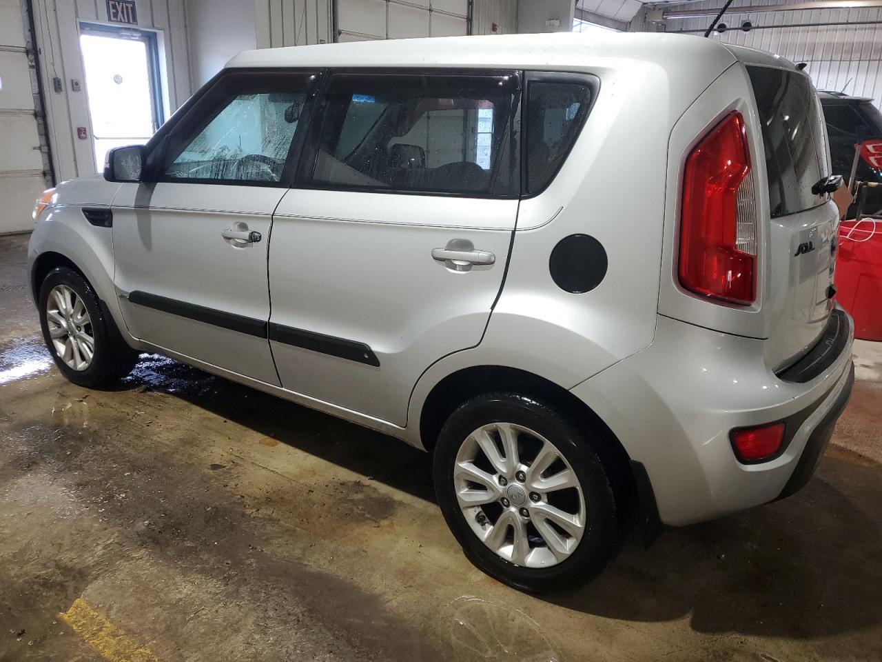 2013 KIA SOUL + - Image 2