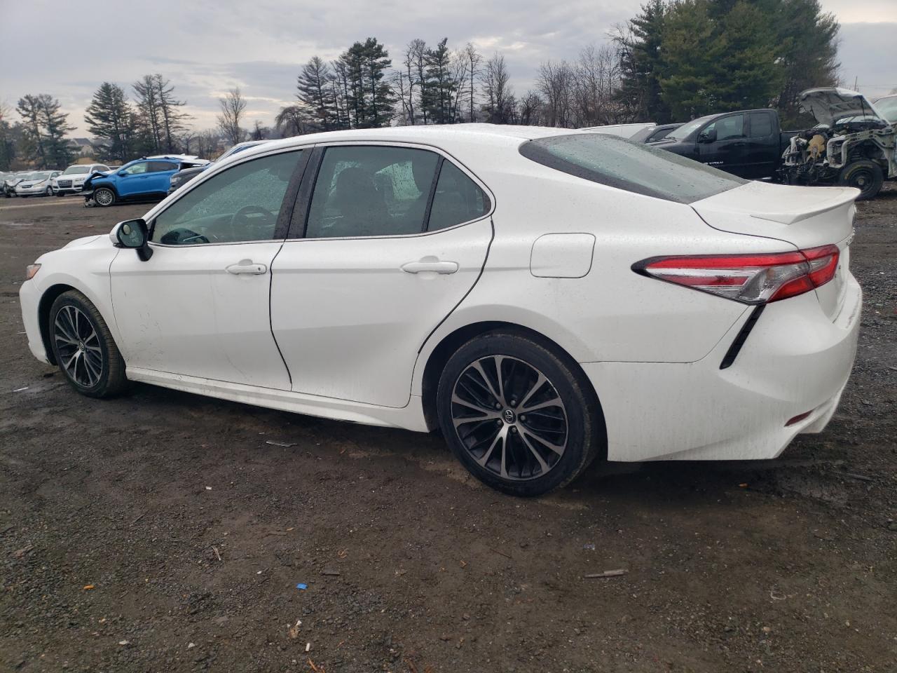 2018 TOYOTA CAMRY L - Фото 2