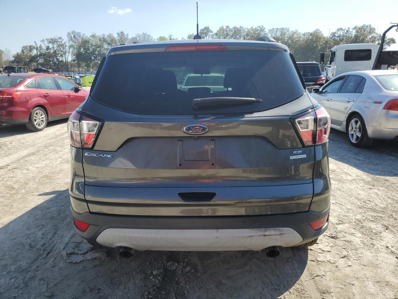 2017 FORD ESCAPE SE - Фото 6