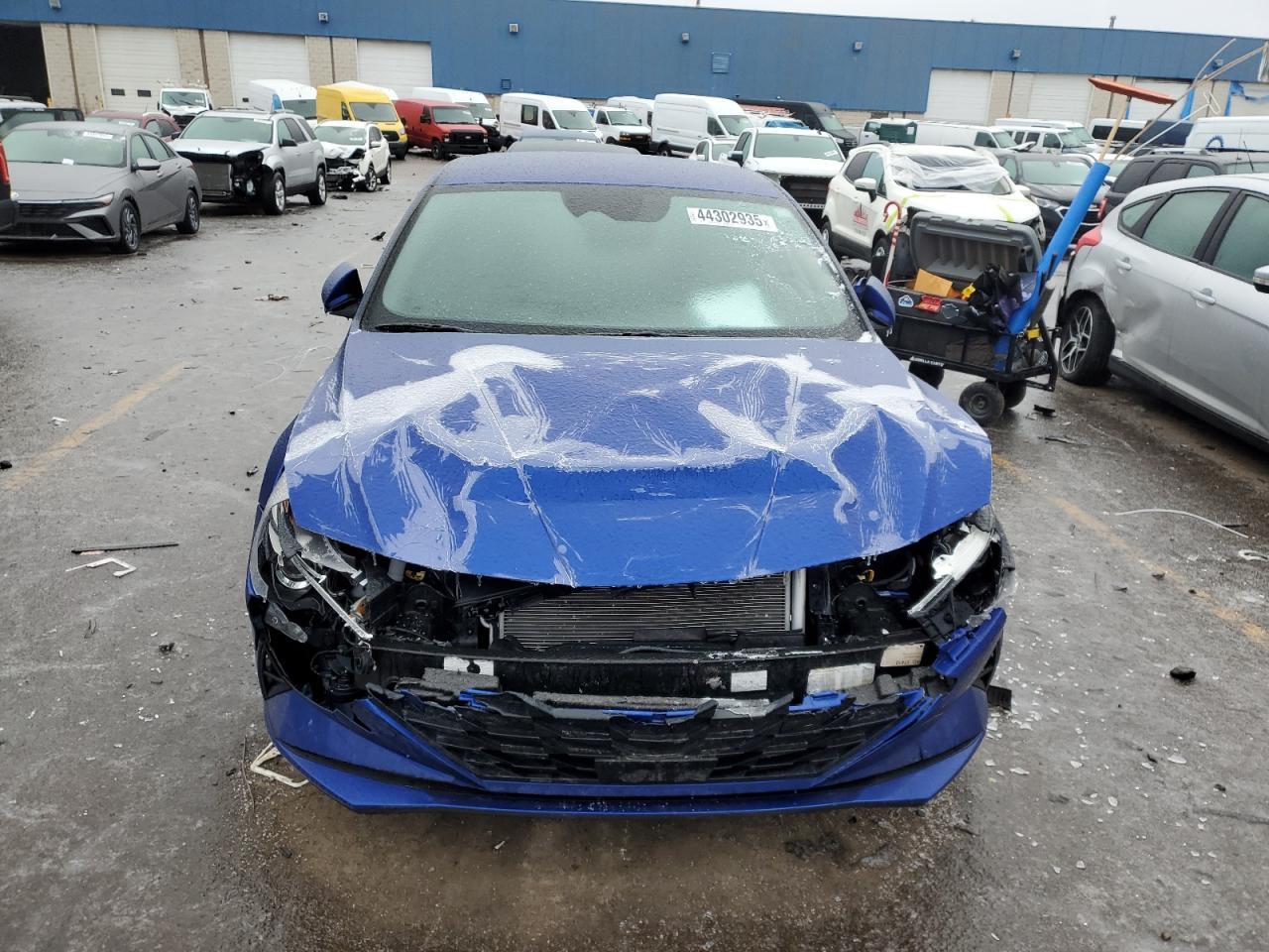 2022 HYUNDAI ELANTRA SE - Фото 5