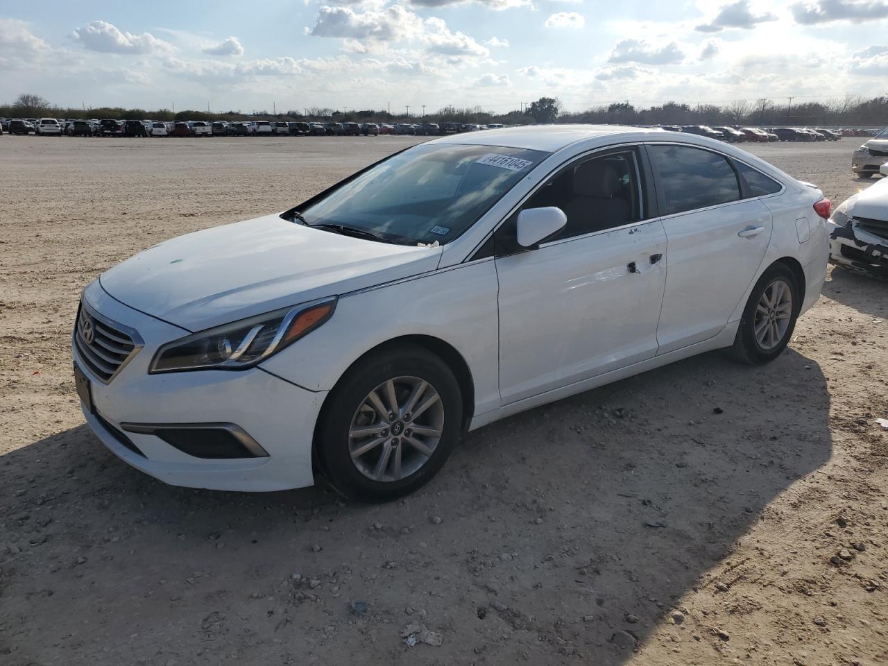 2017 HYUNDAI SONATA SE