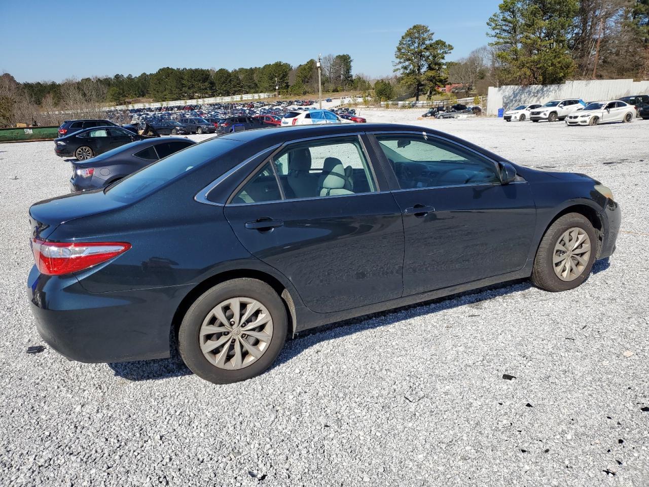 2015 TOYOTA CAMRY LE - Image 3