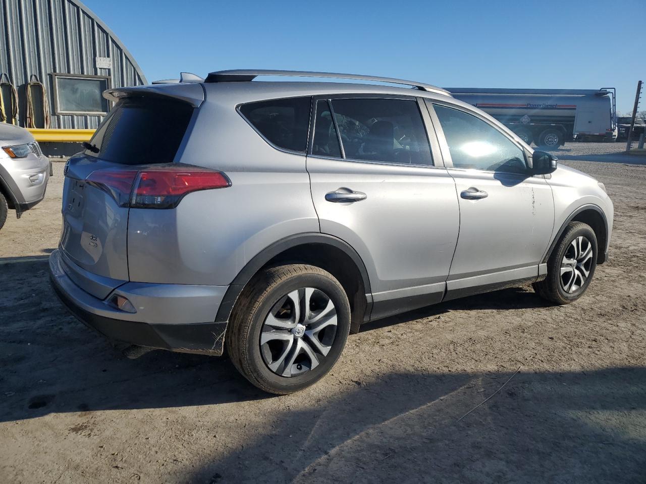 2017 TOYOTA RAV4 LE - Image 3