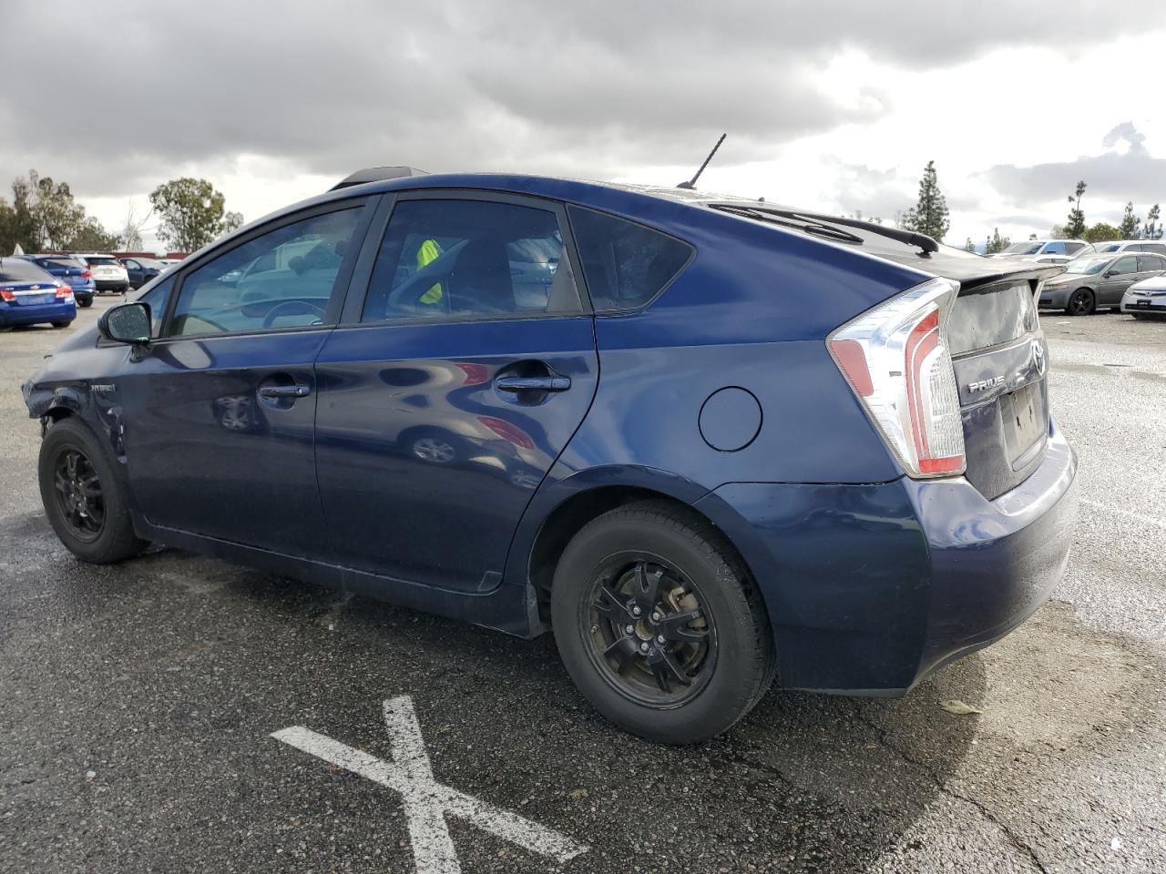 2015 TOYOTA PRIUS - Фото 2