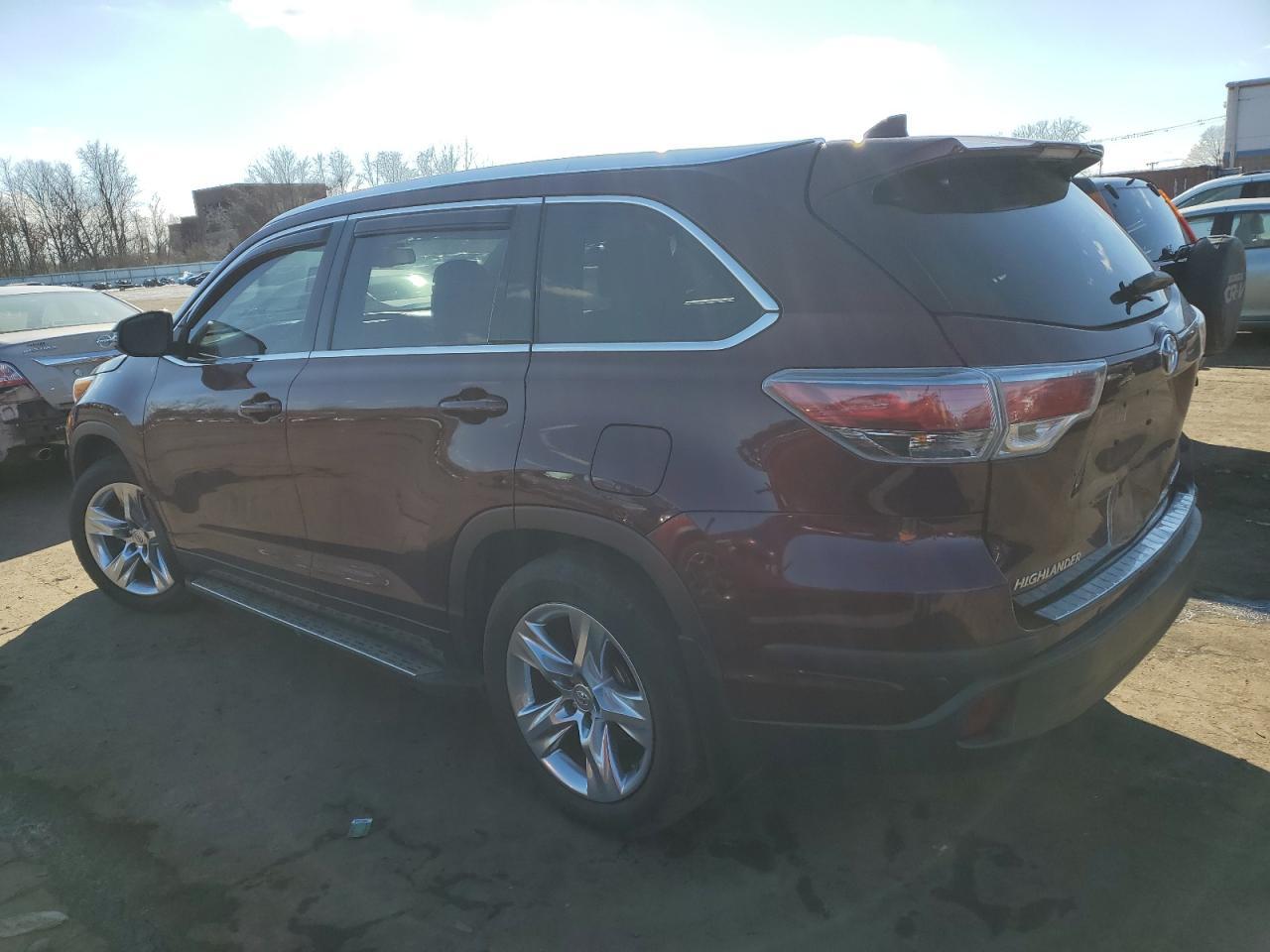 2015 TOYOTA HIGHLANDER - Фото 2