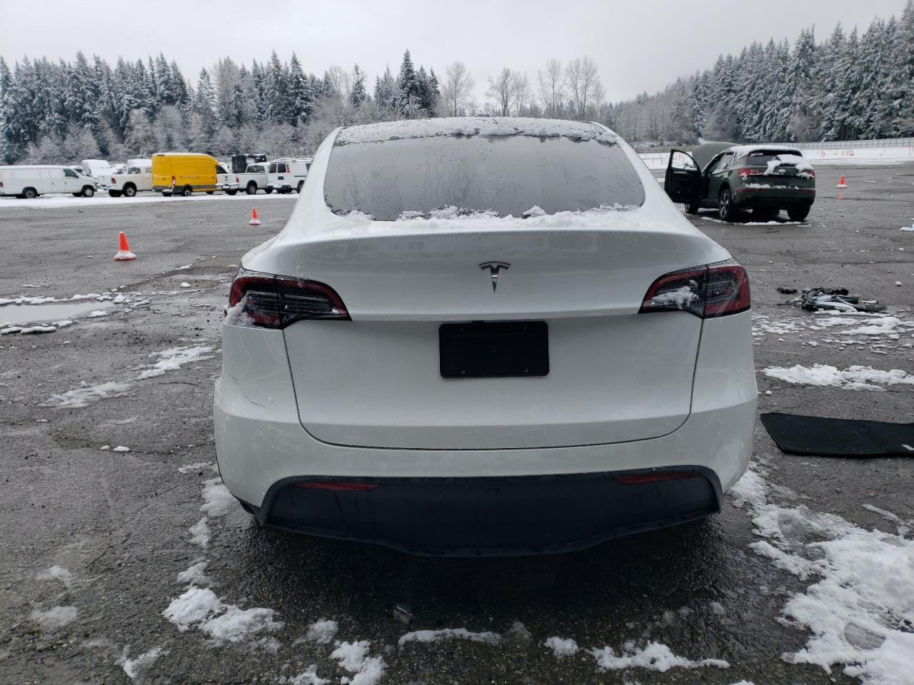 2024 TESLA MODEL Y - Image 6