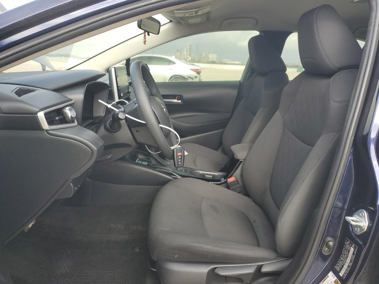 2020 TOYOTA COROLLA LE - Фото 7