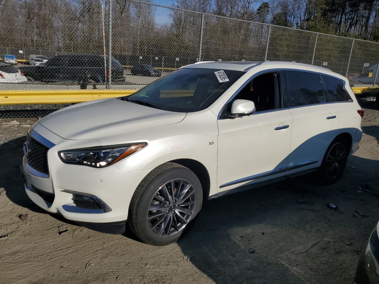 2019 INFINITI QX60 LUXE