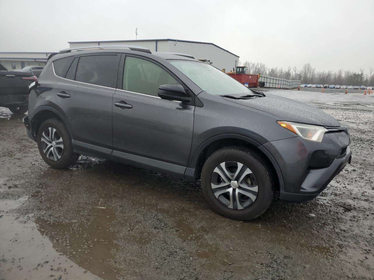 2018 TOYOTA RAV4 LE - Image 4
