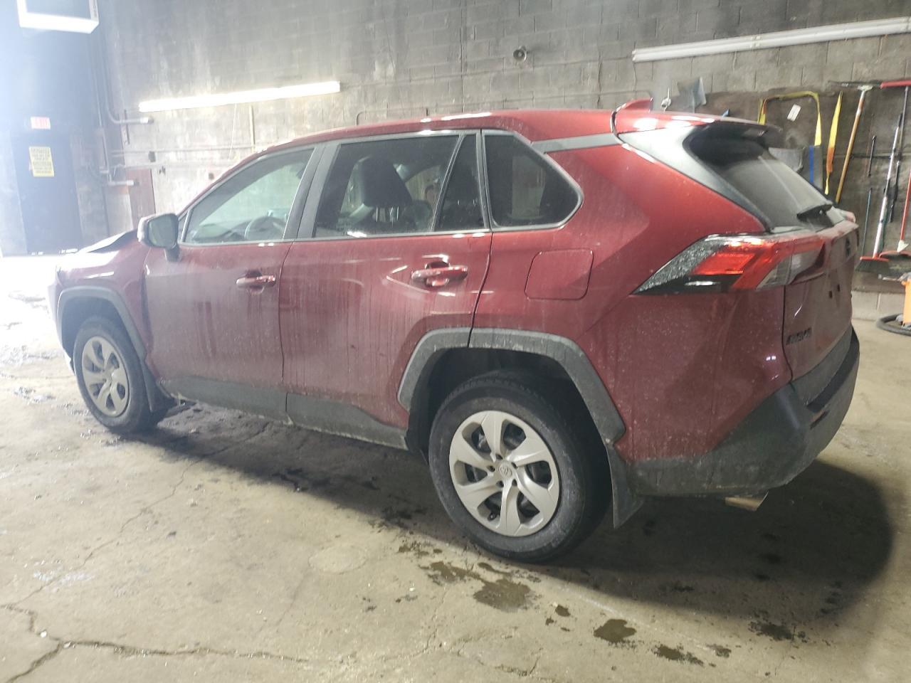 2023 TOYOTA RAV4 LE - Фото 2