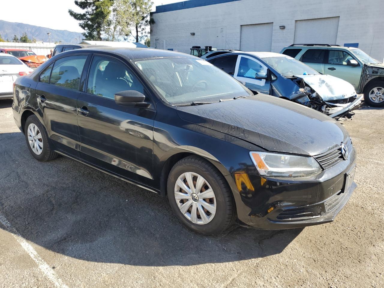 2013 VOLKSWAGEN JETTA BASE - Image 4