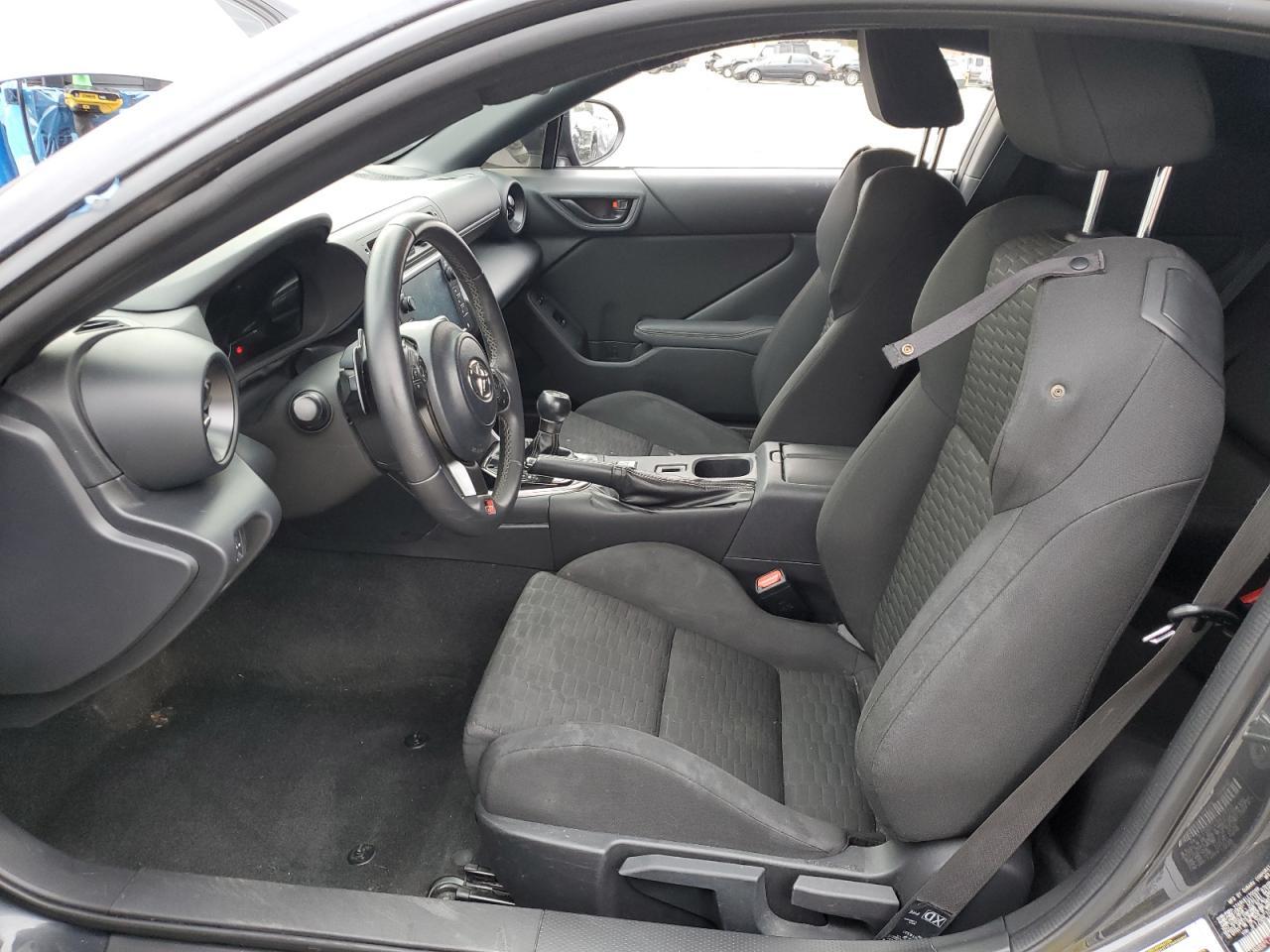 2023 TOYOTA GR 86 - Image 7