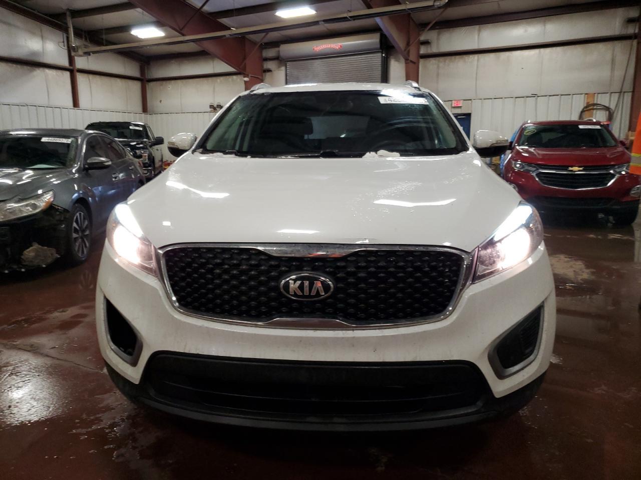 2016 KIA SORENTO LX - Image 5