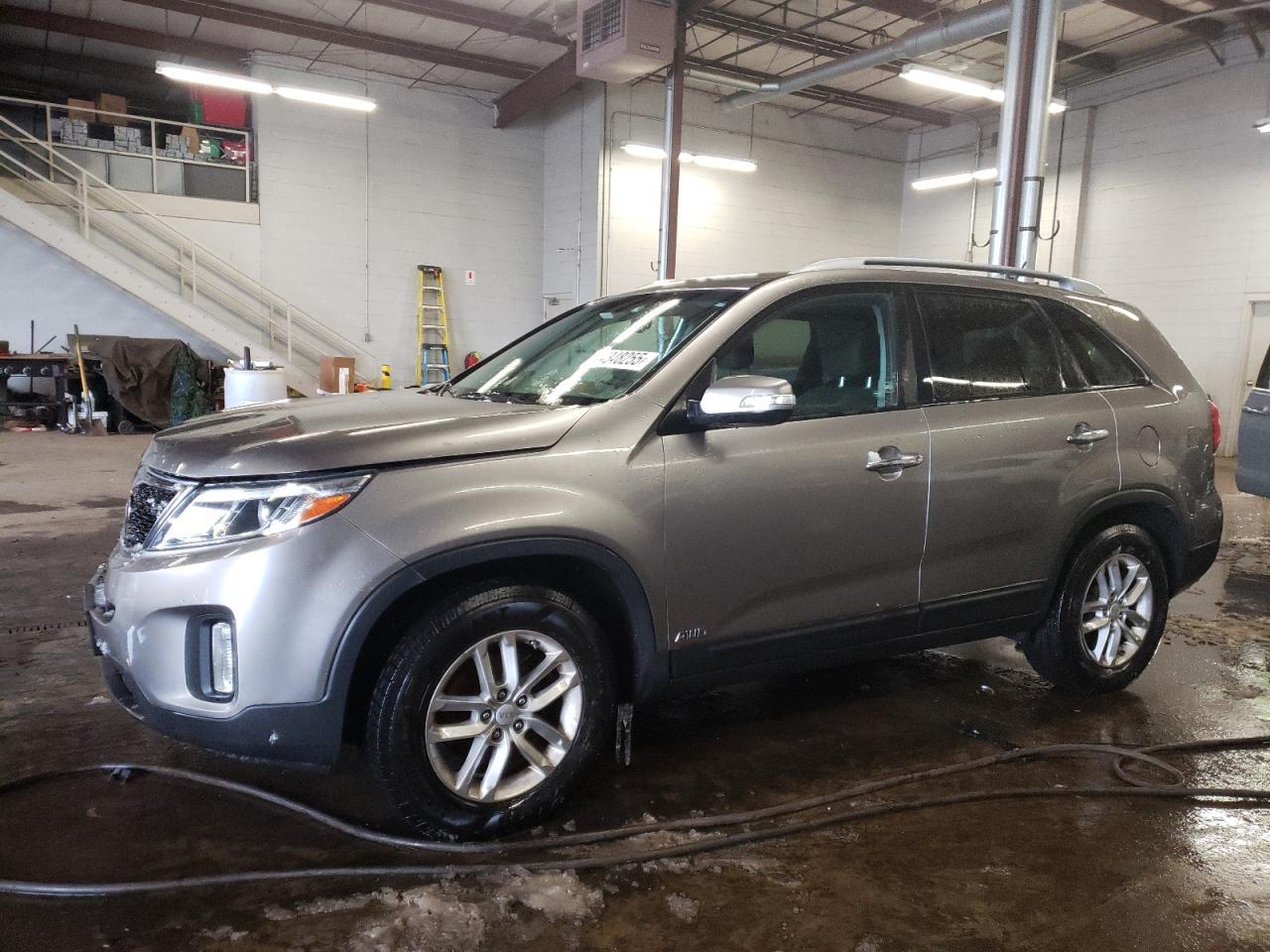 2015 KIA SORENTO LX