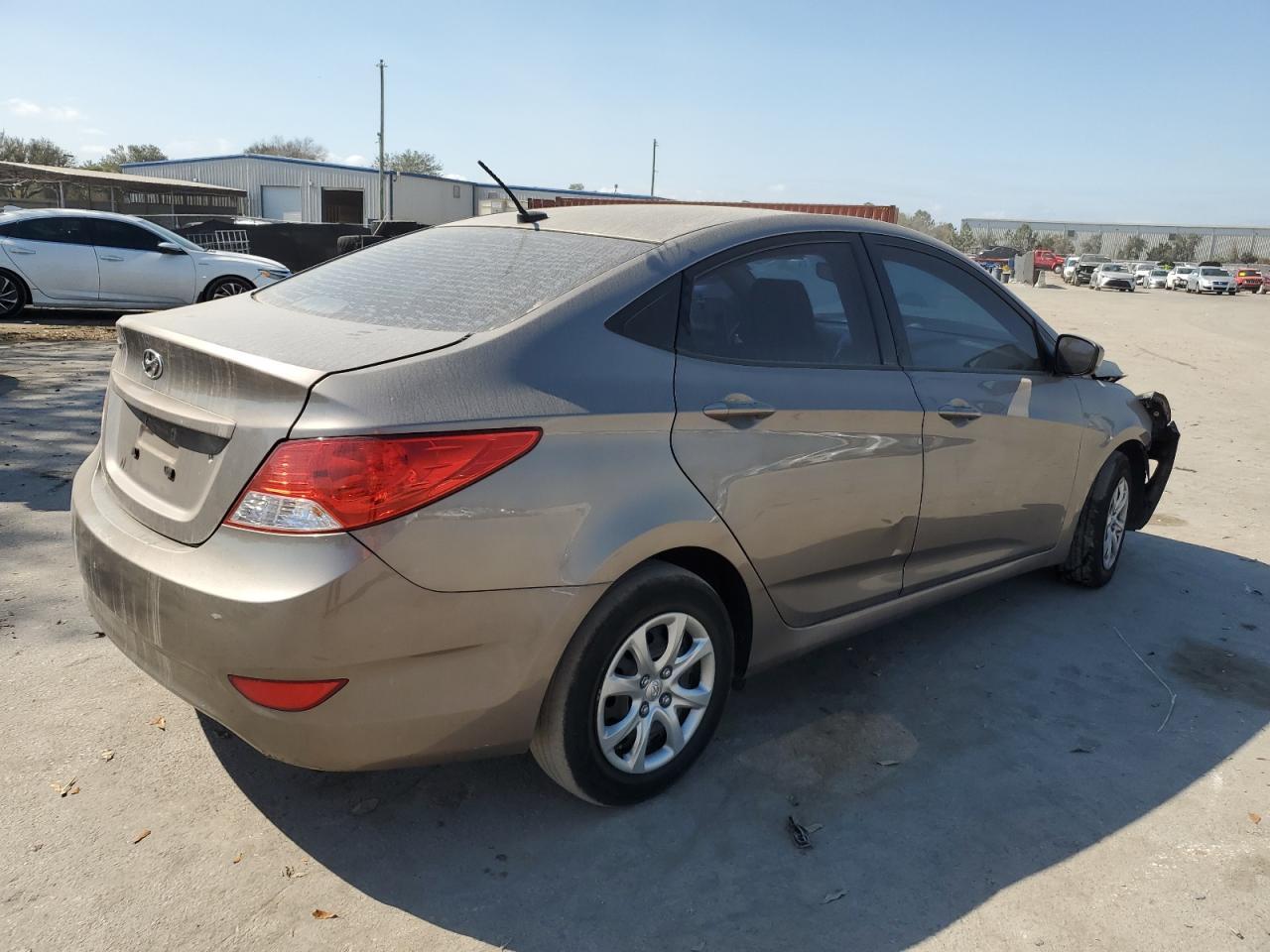 2014 HYUNDAI ACCENT GLS - Image 3