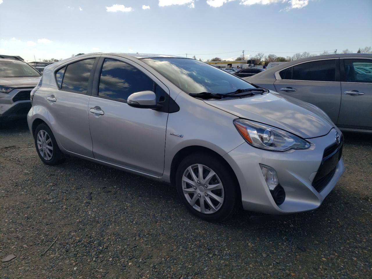 2015 TOYOTA PRIUS C - Фото 4