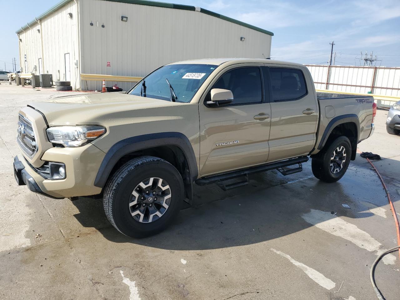 2017 TOYOTA TACOMA DOU