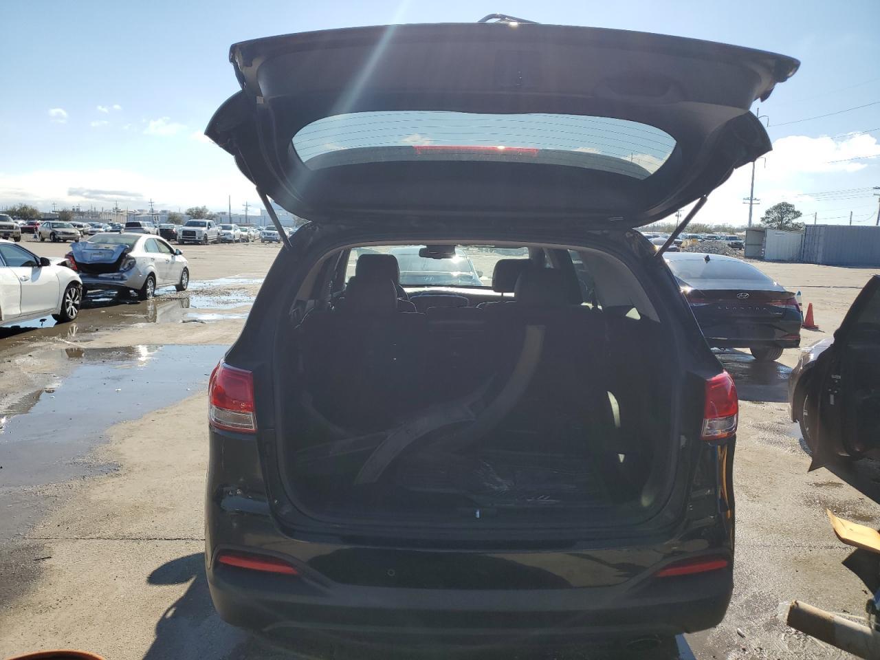 2017 KIA SORENTO LX - Фото 6