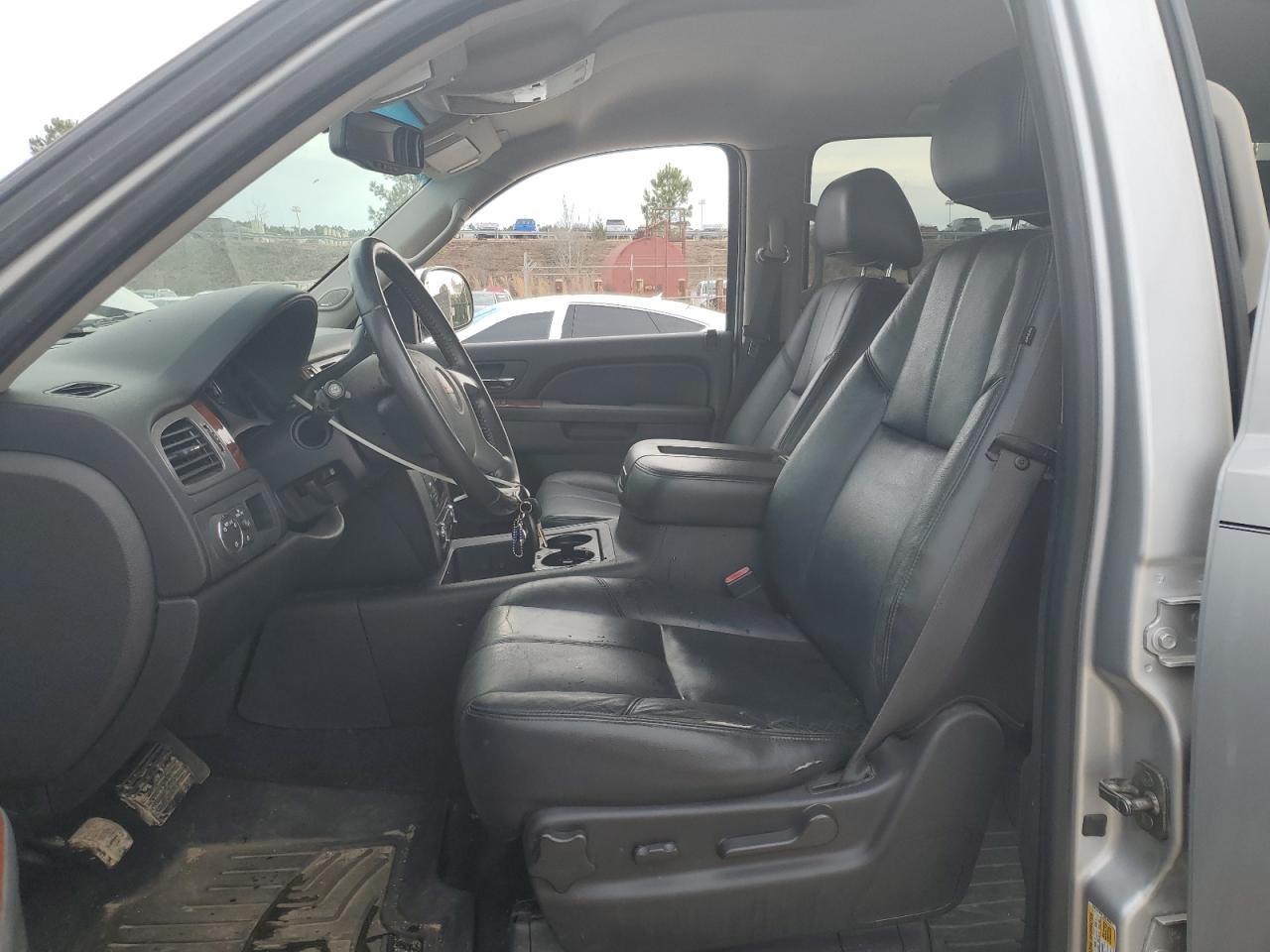 2012 GMC YUKON SLT - Image 7