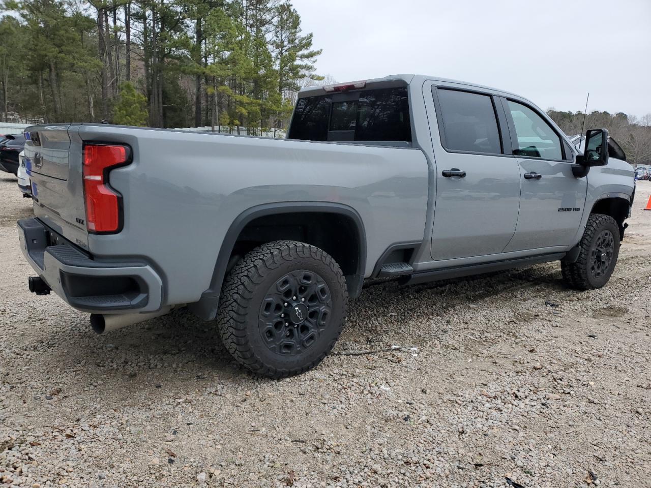 2024 CHEVROLET SILVERADO - Image 3